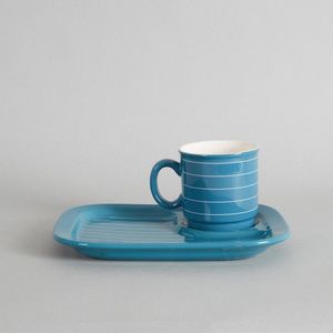 A Crown Lynn TV set, comprising of a mug and tray. Cup height&hellip;