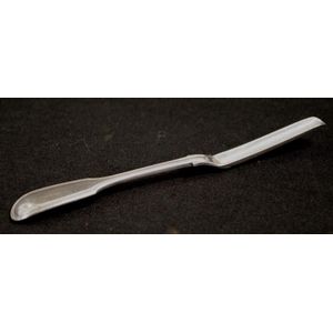 Victorian period plated marrow scoop marks to handle.