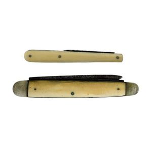 Two various late 19th century pen knives, each with ivory grip…