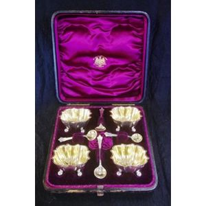 Set of 4 Elkington & Co silver plated salt cellars, with gilt…