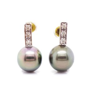Various gold and diamond earrings - price guide and values