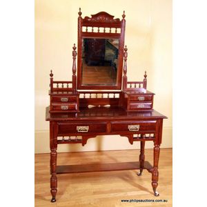 An Edwardian mahogany dressing table, early 20th century, the&hellip;