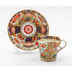 18th century Worcester tea and coffee cups and cans, and trios