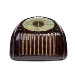 Healing Scales brown bakelite mantel radio, 19 cm high, 24 cm…