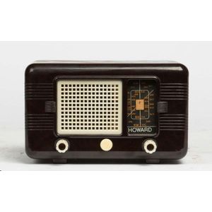 Howard brown bakelite radio with cream bakelite grill, 13 cm…