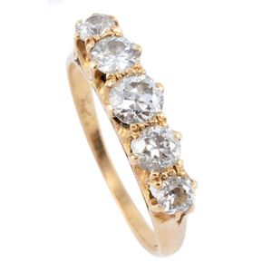 18ct gold 5 stone diamond ring