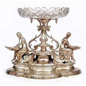 A fine quality Victorian sterling silver and crystal…