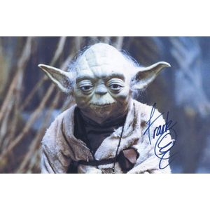 Star Wars: Autographs: Collection of autographs from the…