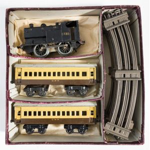 A Stronlite (Japan) 3 rail electric pre-war GWR passenger train…
