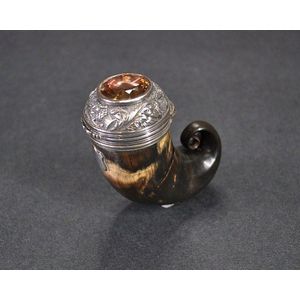 Early 19th century Scottish horn and silver snuff mull. Silver…