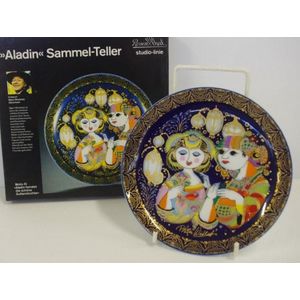 Rosenthal studio line signed display plate, d16.5 cm approx