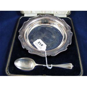 Cased antique sterling silver child's bowl and spoon Sheffield…