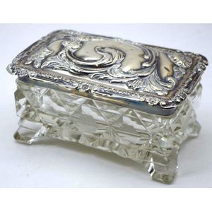 Edwardian silver topped & crystal trinket box, hallmarked…