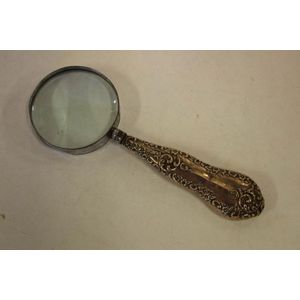 Magnifying glass with silver handle, hallmarked Birmingham 1911,…