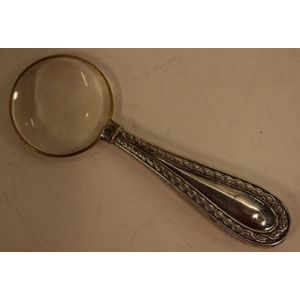 Sterling silver magnifying glass, hallmarked (rubbed)