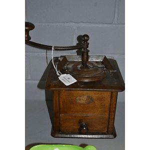 Vintage French Stainless Steel Peugeot Manual Coffee Grinder, Retro Hand  Kitchen Accessory from France, Old Style Mill with Bakelite Top