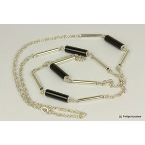 A stylish onyx and silver chain, sterling silver, German…