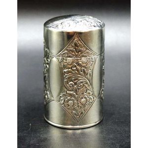Edward VII sterling silver cased perfume bottle Birmingham 1902,&hellip;