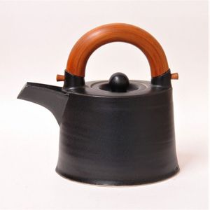 Chris Weaver, iron series black glazed porcelain teapot, with&hellip;