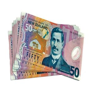 A 1960's N.Z. À50 banknote, (Fleming), R199128, striking red…