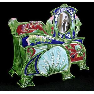Art Nouveau Majolica desk tidy numbered 8155, with an internal…