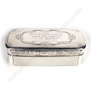 A silver snuff box, oblong, guilloche engraved concave walls,…