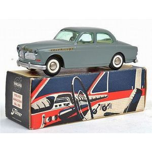 Tekno 810 Volvo Amazon, grey steel blue, yellow tinted windows,…