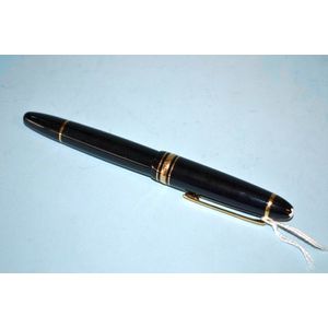 Mont Blanc 146 Fountain Pen with 14ct Nib - Writing - Pens ...