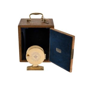 Geo VI silver gilt pyx, London 1940, by F. Osborne and Co.…