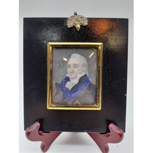 Portrait miniature, hand painted portrait of a gentleman dated…