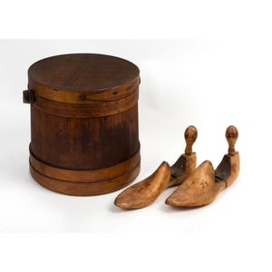 Shaker made timber bucket with lid, plus a pair of vintage shoe…