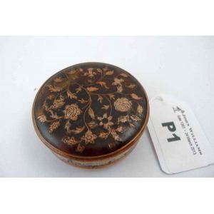 Snuff box, tortoiseshell and pique lid, die stamped base…
