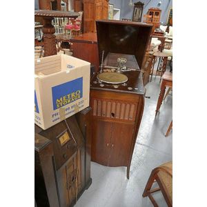 Vintage floor stand gramophone, manufactored home Recretation…