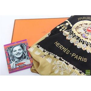 Hermes Silk Bull & Mouth Regents Circus Piccadilly Scarf 90 Multicolor