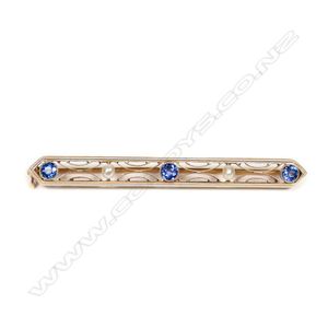 An Art Deco 14ct gold bar brooch, the decoratively pierced bar&hellip;