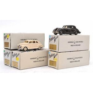 Five Pathfinder models, including three PFM 12 1953 Armstrong…