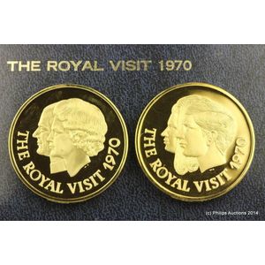 Two gold commemorative coins, 9ct yellow gold, commemorating…