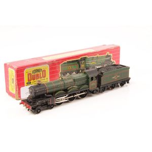 00 Gauge Hornby Dublo 2221 Loco & Tender mint in box.
