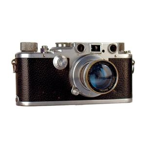 Leica Ig Camera with Elmar Lens & Case (S/N 924647) - Photography