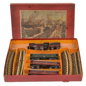 Pre-War Marklin Train Set with Carriages and Tracks - Railway Trains ...