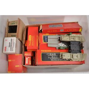 Large collection of Hornby Dublo models and Hornby Tri-Ang…