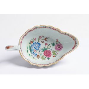 A Chinese famille rose export sauce boat, Qianlong period…