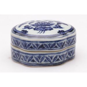 Blue and White Chinese Lidded Container (9 cm) - Ceramics - Chinese ...