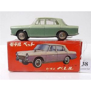 Model Pet (Japan) no.18 Isuzu Bellel, two tone (E-M box G-VG)