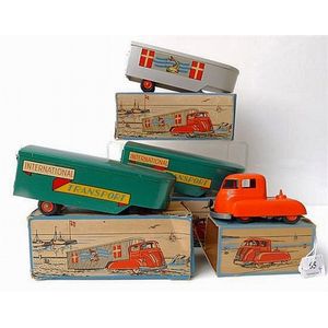 Four Tekno (Denmark) models, including 2 x 454 trailer…