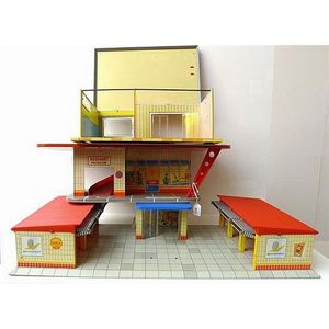 Three Tipp & Co (German) tinplate models, including a shell…