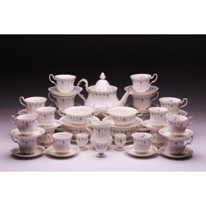 Royal albert bone outlet china memory lane