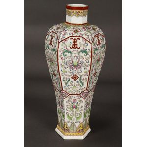 Good Chinese porcelain vase, of faceted meiping form, the whole&hellip;