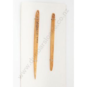 Two 18/19th century bone ngira (needle), 10.7 cm, 9.2 cm