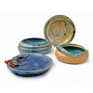 Harold Hughan bowl, Eric Juckert bowl with two damaged dishes…